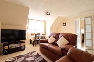 Lounge/Diner- click for photo gallery